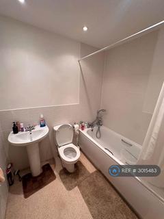 1 bedroom in a flat share to rent, Wraysbury Drive, West Drayton, UB7