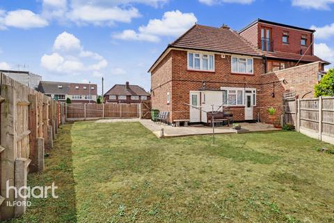 3 bedroom semi-detached house for sale, Woodbridge Road, Barking