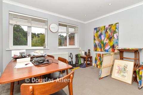 2 bedroom flat for sale, Church Road, Buckhurst Hill, Essex