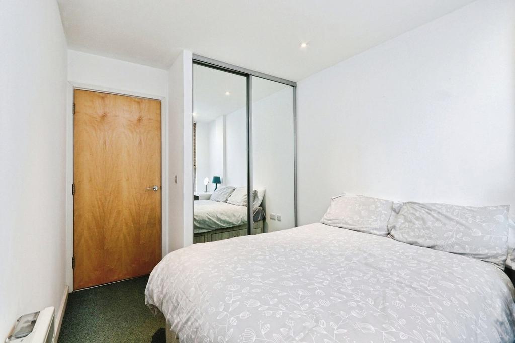 Apartment in South Yorkshire - View 5