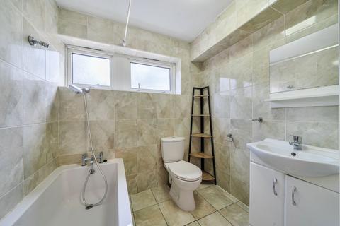 3 bedroom flat to rent, Dryfield Walk, London, SE8