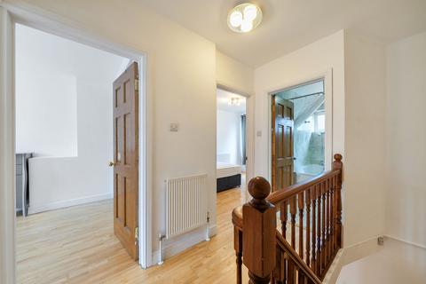 3 bedroom flat to rent, Dryfield Walk, London, SE8