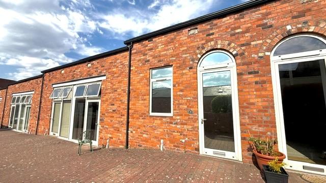 Apartment in Sheffield, South Yorkshire - View 2