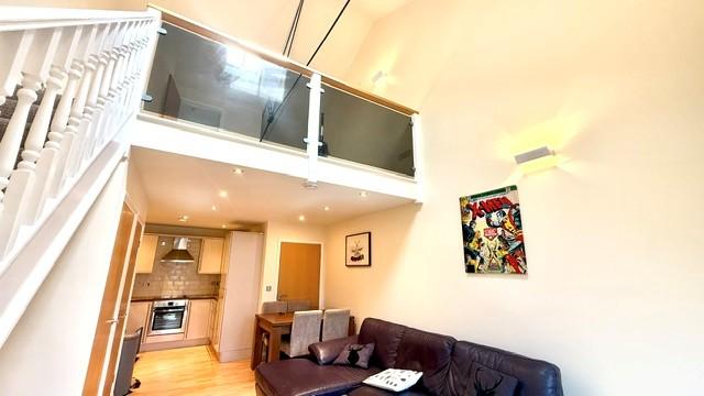 Apartment in Sheffield, South Yorkshire - View 3