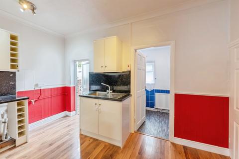 2 bedroom end of terrace house for sale, Newcomen Street, Hull