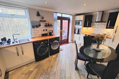3 bedroom semi-detached house for sale, Fenny Royd, Halifax HX3
