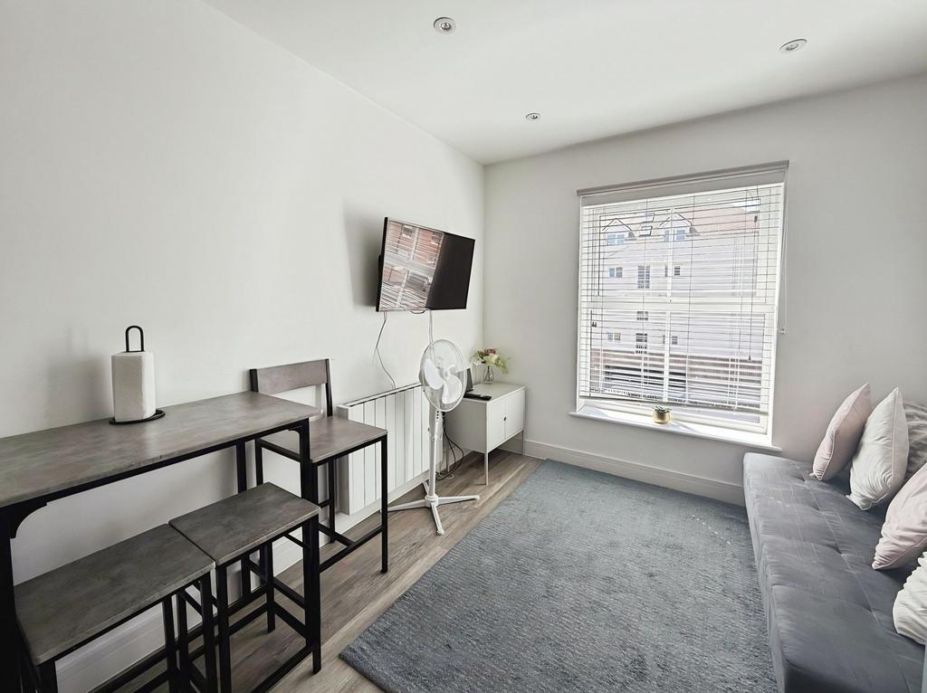 Apartment in Bournemouth - View 4