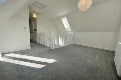 4 bedroom semi-detached house to rent, Anderson Drive, PETERBOROUGH PE3