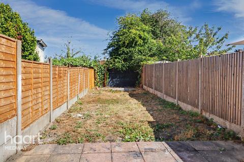 2 bedroom terraced house for sale, Bingham Road, Rochester