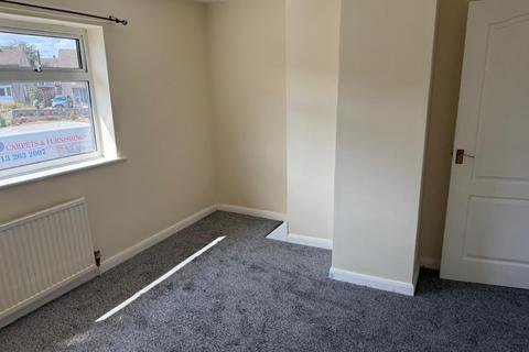 3 bedroom semi-detached house to rent, 3 Bed Semi – Detached House – Bunting Close, Ilkeston, Derbyshire, DE7 4JE. £1100 PCM