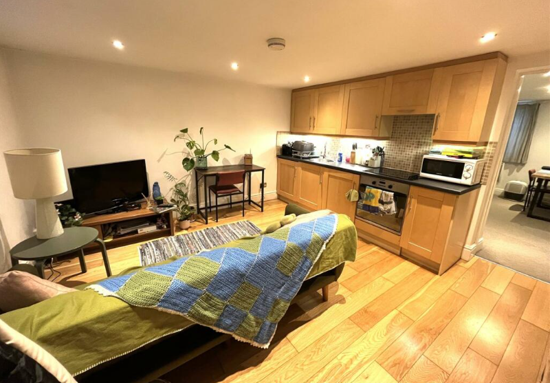 Apartment in Berkshire - View 3