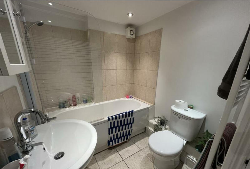 Apartment in Berkshire - View 5