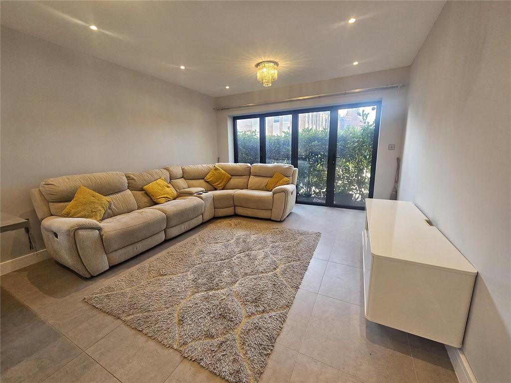 Apartment in Purley - View 2