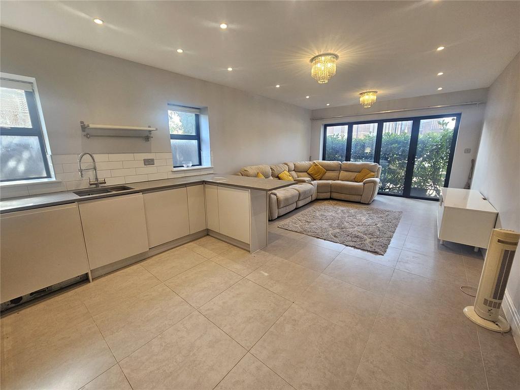 Apartment in Purley - View 4
