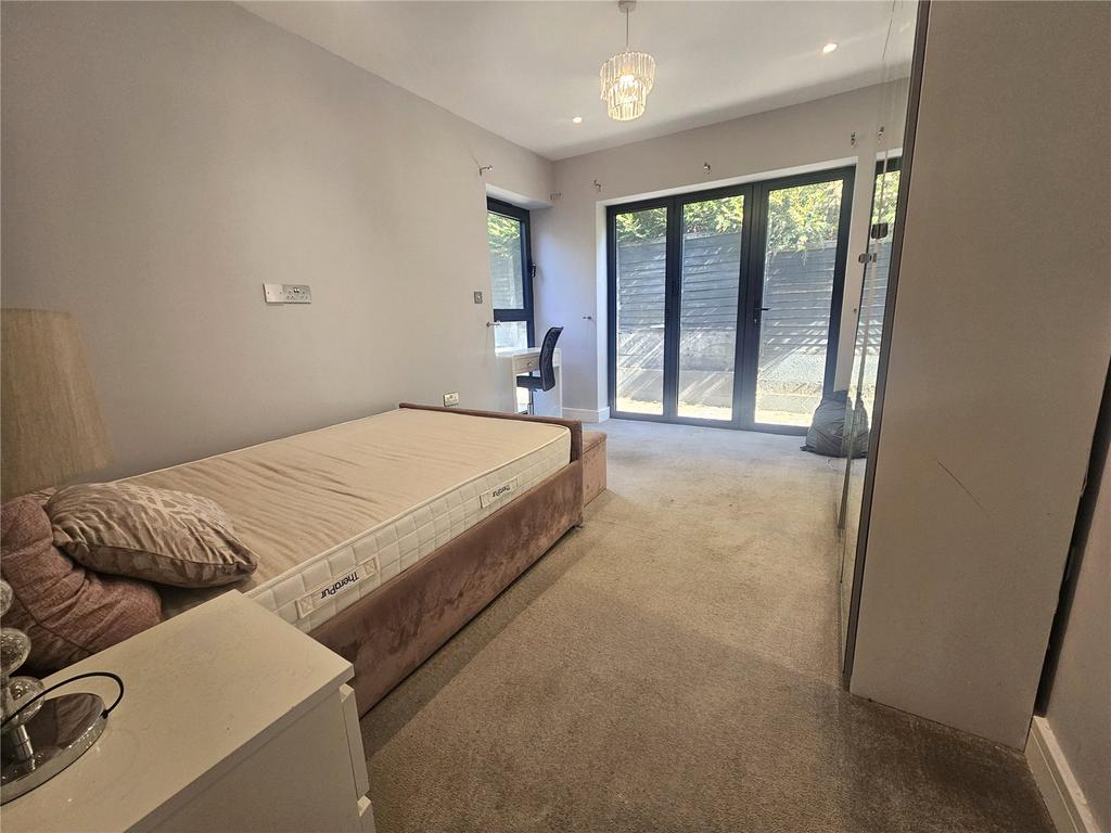 Apartment in Purley - View 5
