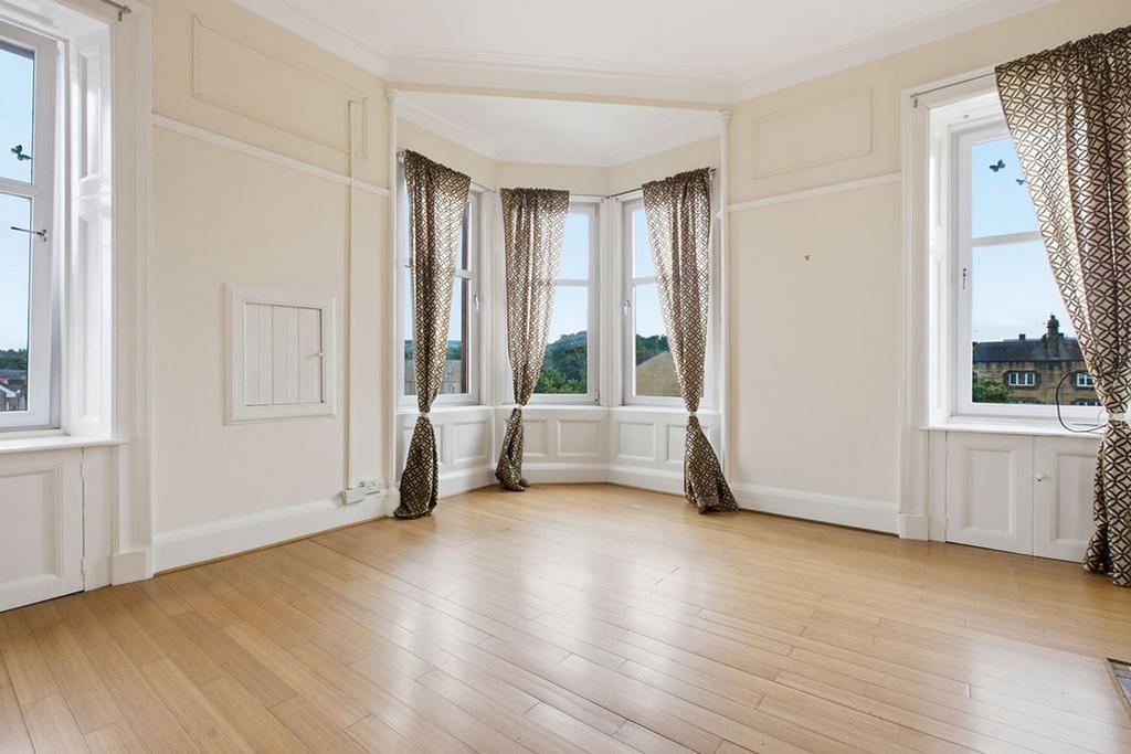 Apartment in Johnstone - View 2