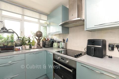 1 bedroom flat for sale, Sylvan Road, London