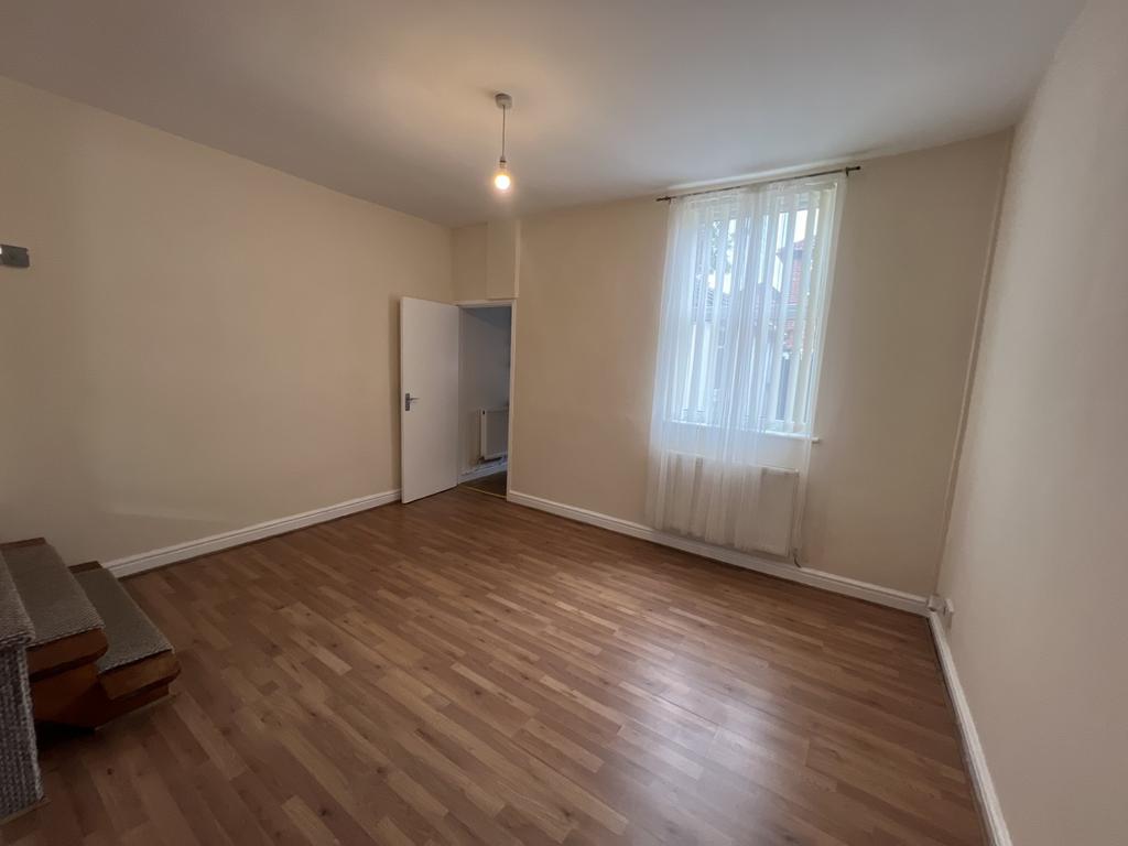 House in Tameside, Greater Manchester - View 3