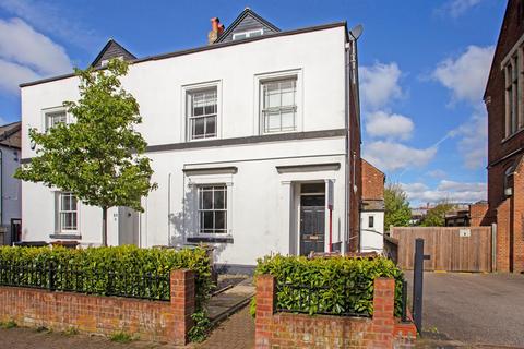 2 bedroom flat for sale, Alma Road, St. Albans, AL1