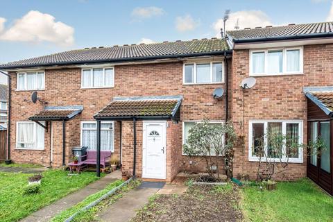 2 bedroom house to rent, Harvesters Close, Isleworth TW7