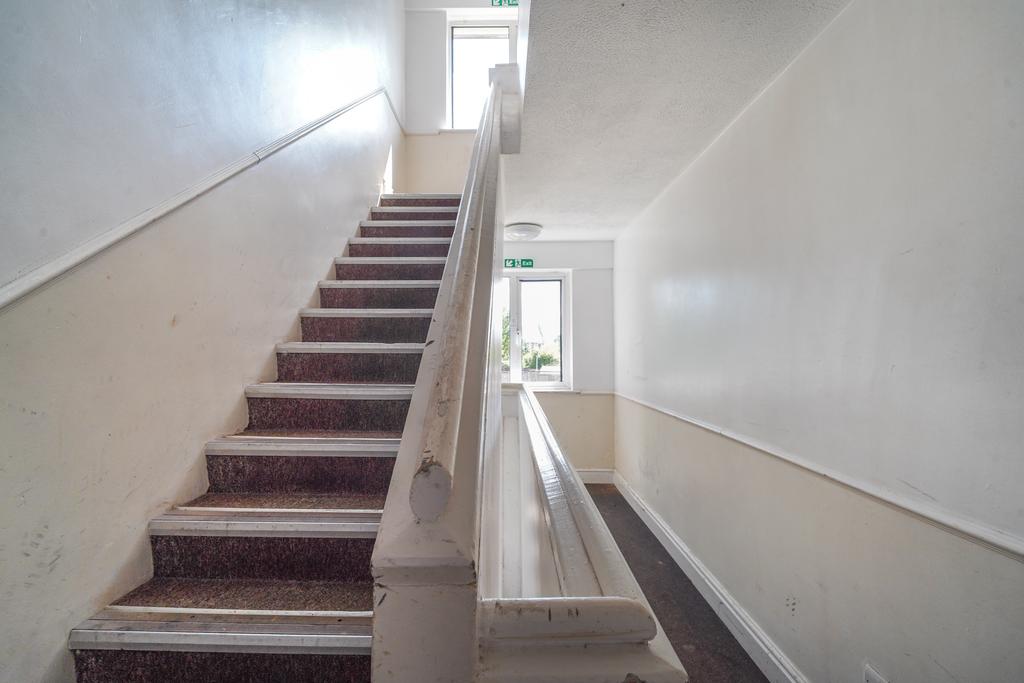 Apartment in Liverpool - More