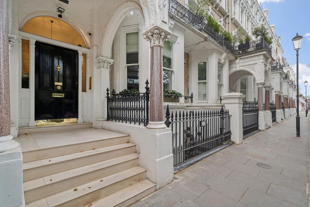 Apartment in London - More