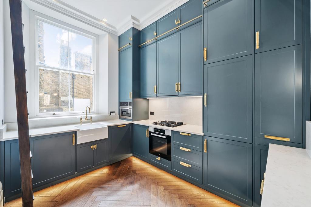 Apartment in London - View 3
