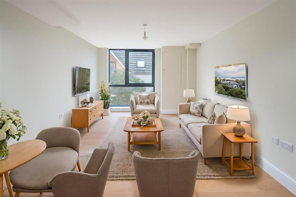 Apartment in Ilford - View 2