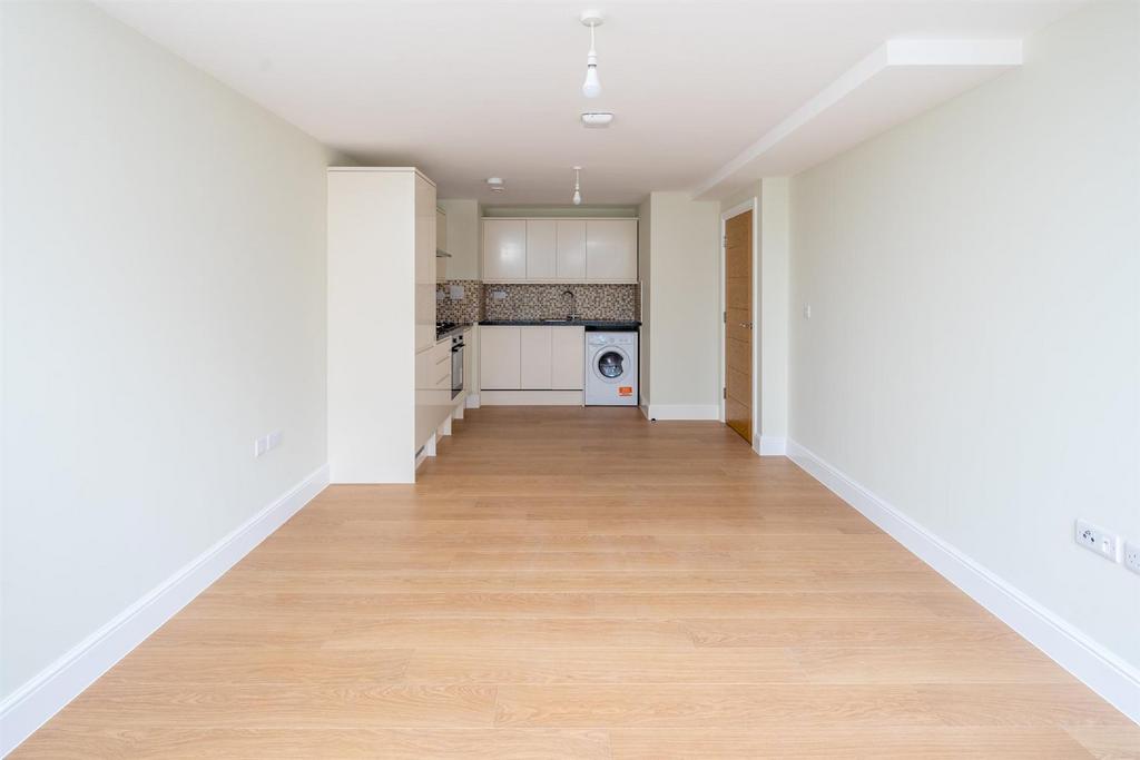 Apartment in Ilford - View 5