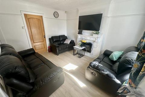 2 bedroom semi-detached house for sale, Cornfield, Dewsbury