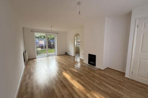3 bedroom terraced house to rent, Wells Green, Corby