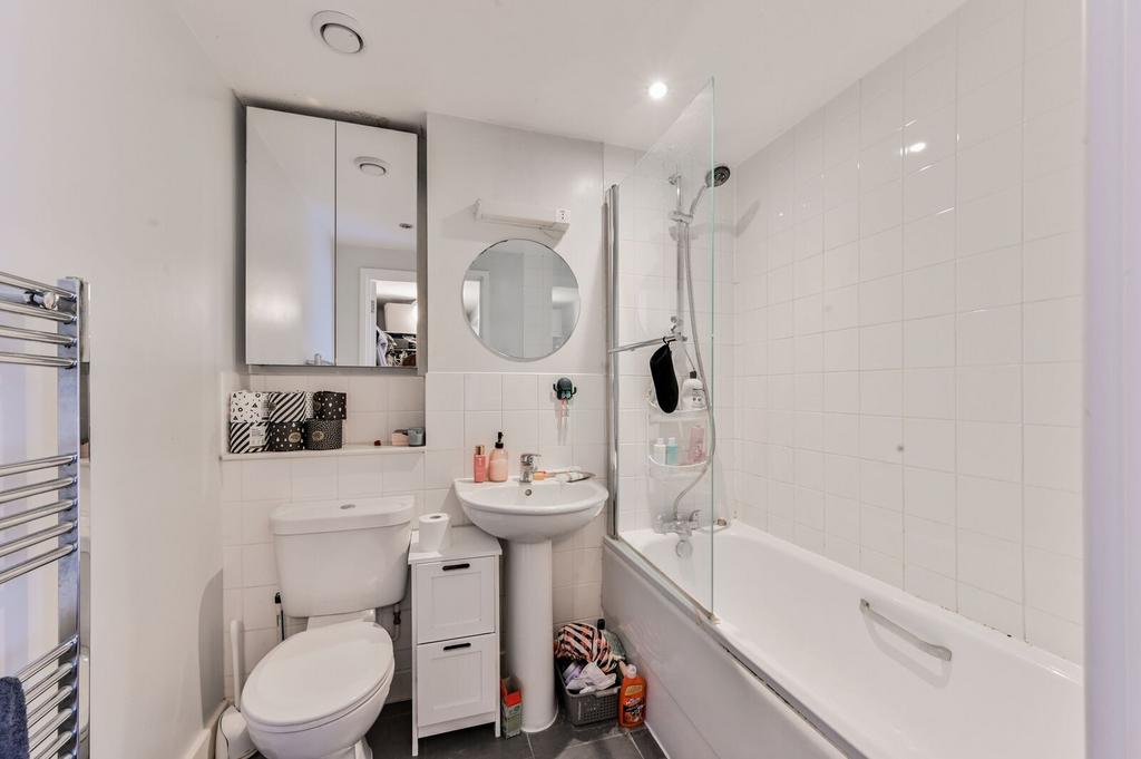 Apartment in London - View 2