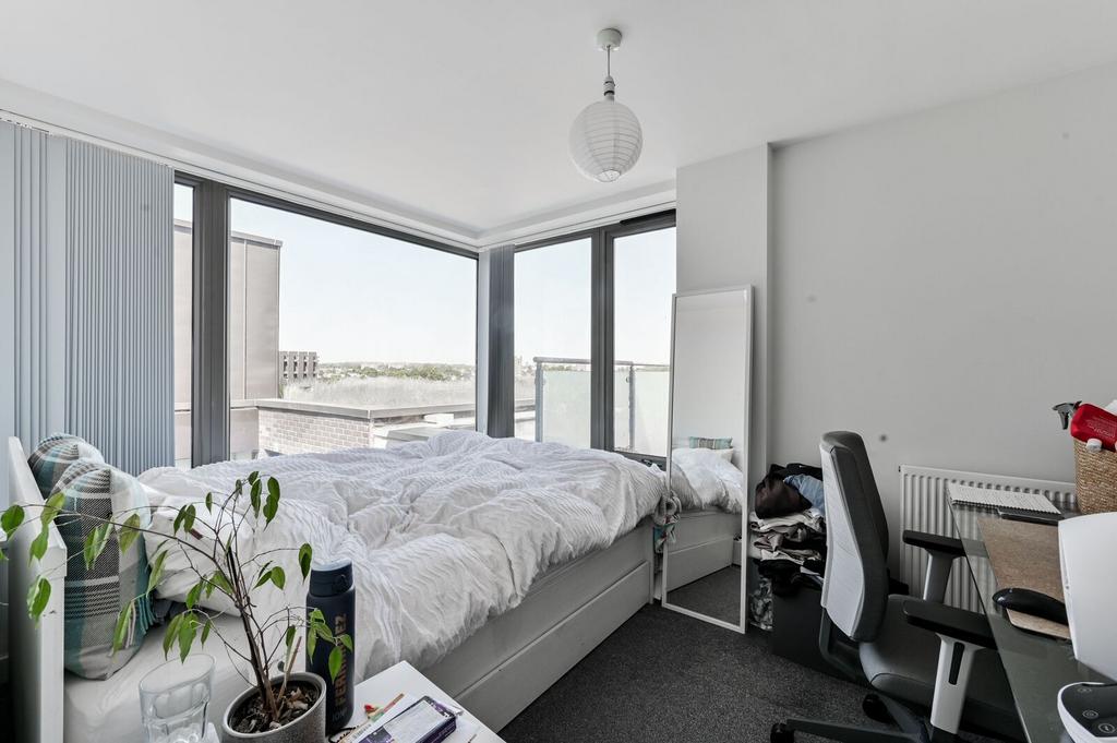 Apartment in London - More