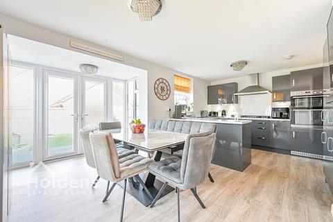 4 bedroom detached house for sale, Mosses Farm Road, Longridge, PR3