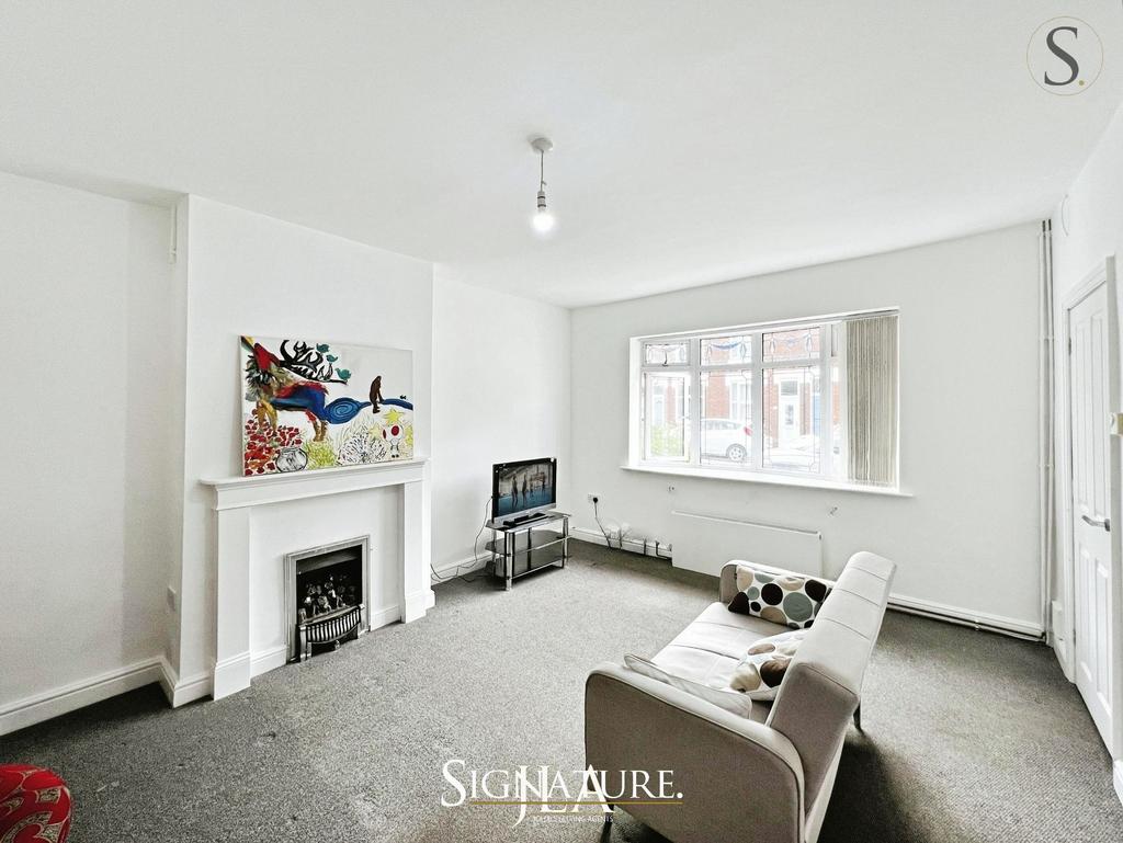 House in Leicester, Clarendon Park - View 3