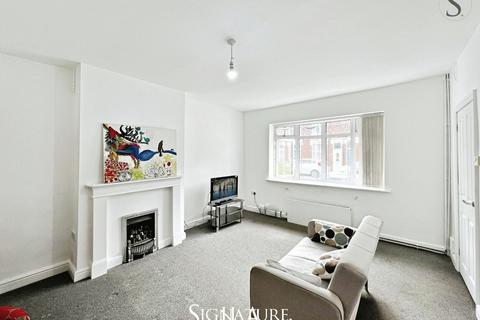 3 bedroom semi-detached bungalow to rent, Howard Road, Leicester, LE2