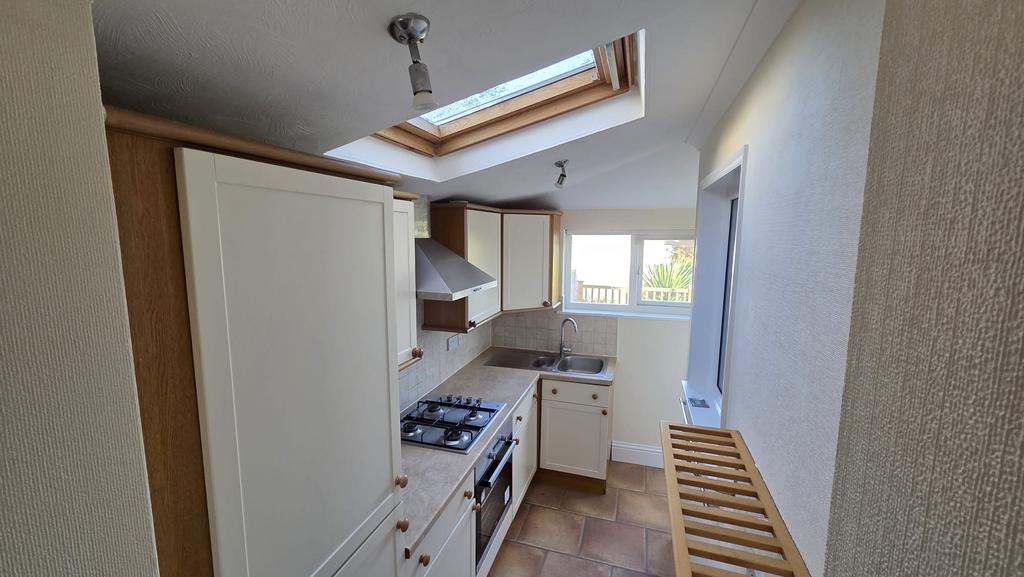 House in Ryde - More