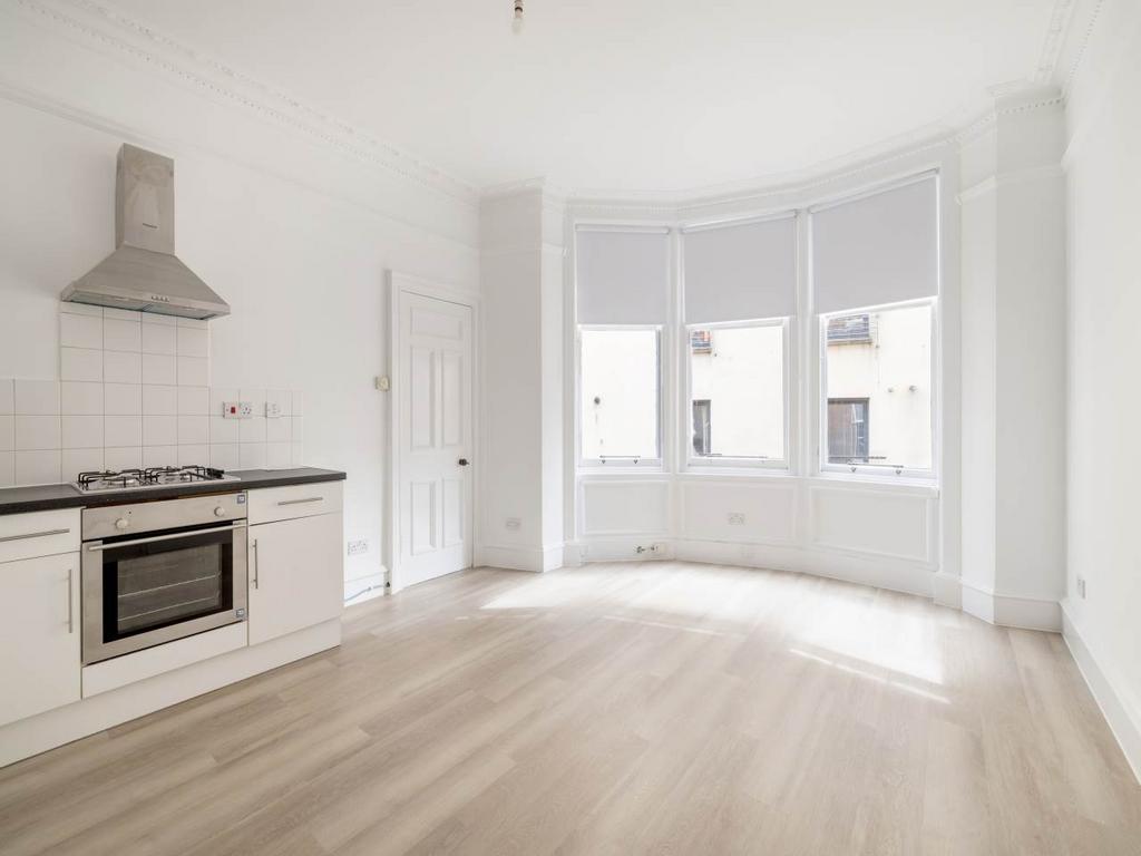 Apartment in Edinburgh - View 3