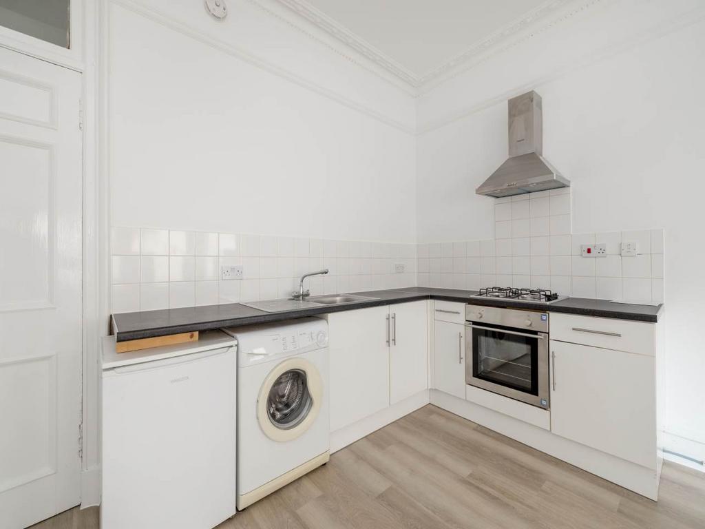 Apartment in Edinburgh - View 4