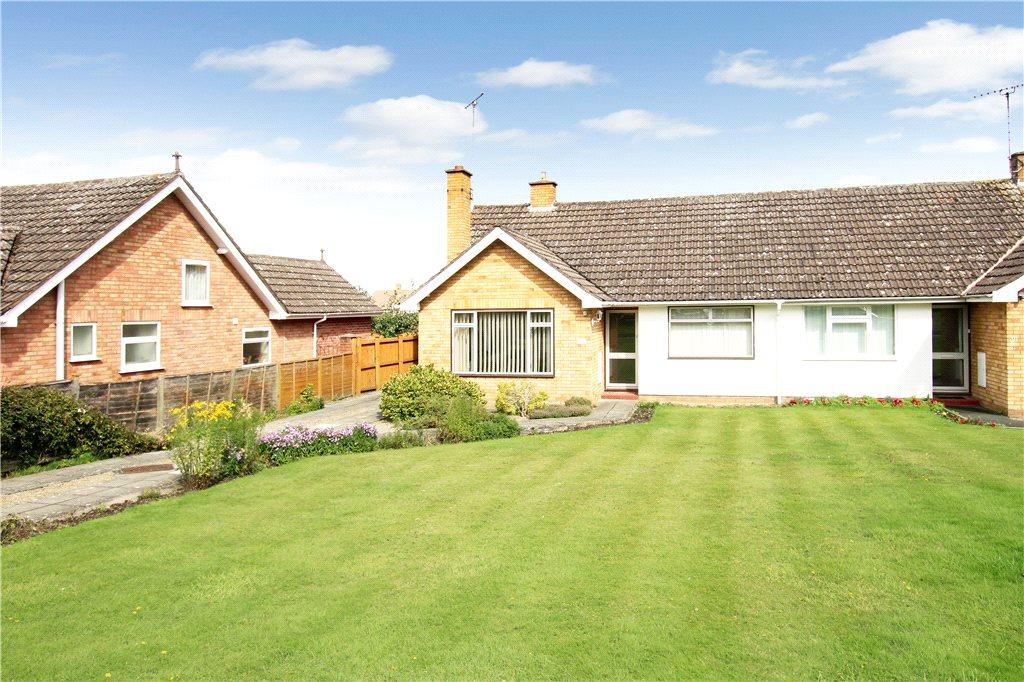 Russell Drive, Malvern, Worcestershire, WR14 2 bed bungalow £200,000