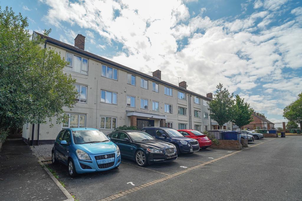 Apartment in Liverpool - More