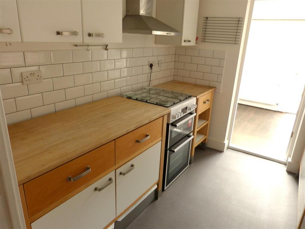 House in London - View 3