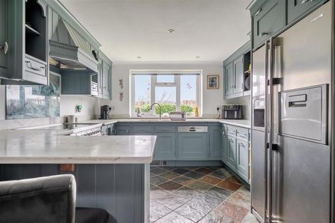 5 bedroom bungalow for sale, Barley Hill Lane, Poulshot