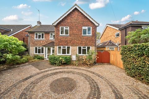5 bedroom detached house for sale, Hillary Road, Farnham, GU9