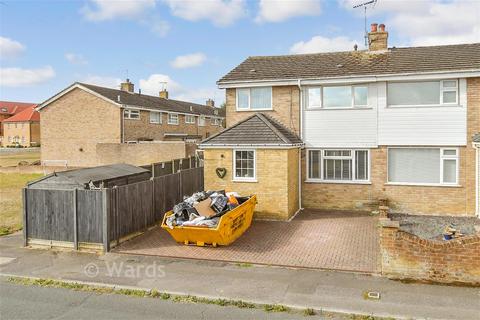 3 bedroom end of terrace house for sale, Hill Crescent, Canterbury CT3