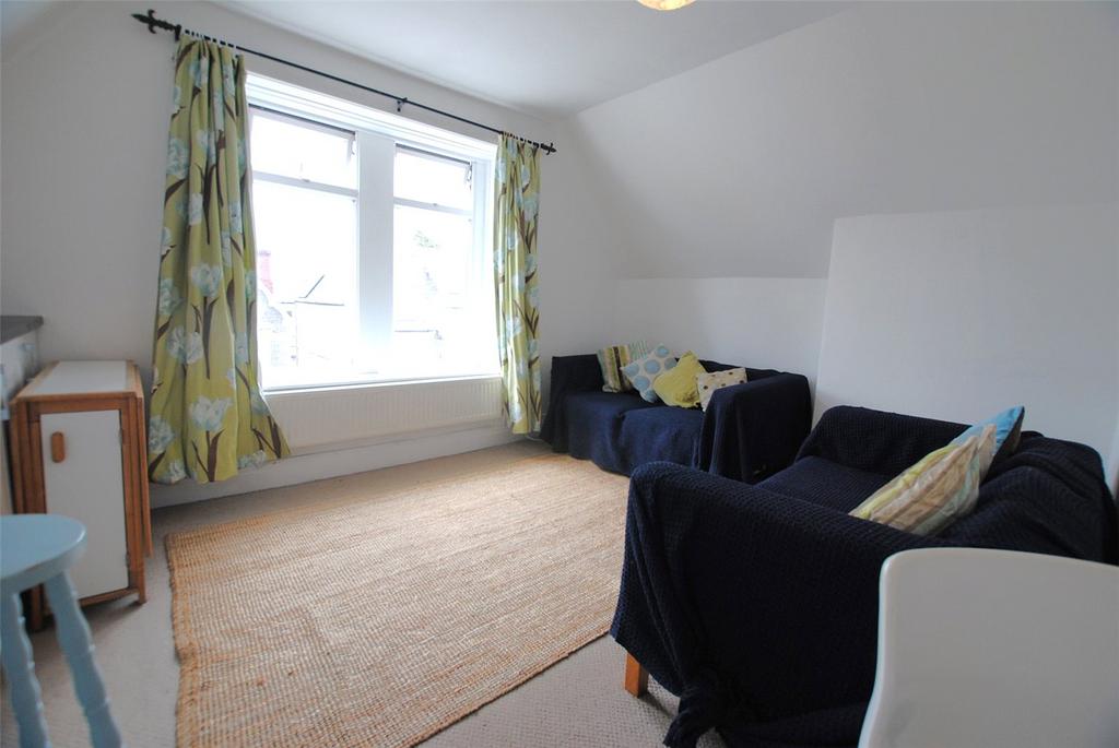 Apartment in Cardiff, Roath - View 4
