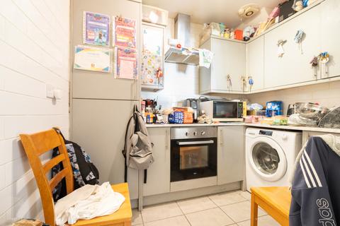 2 bedroom flat for sale, Ellis Road, Clacton-on-Sea CO15