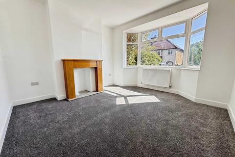 3 bedroom semi-detached house to rent, Elmhurst Avenue, Melton Mowbray, Leicestershire, LE13