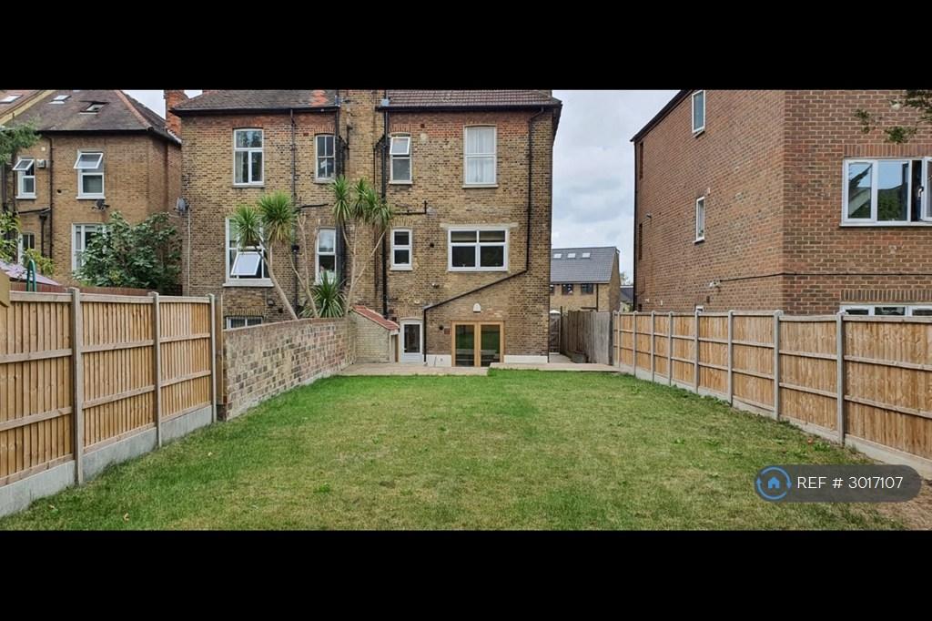 Apartment in London - View 2