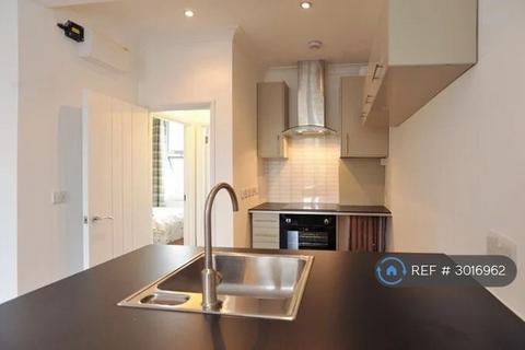 1 bedroom flat to rent, Stoke Newington Common, London, N16